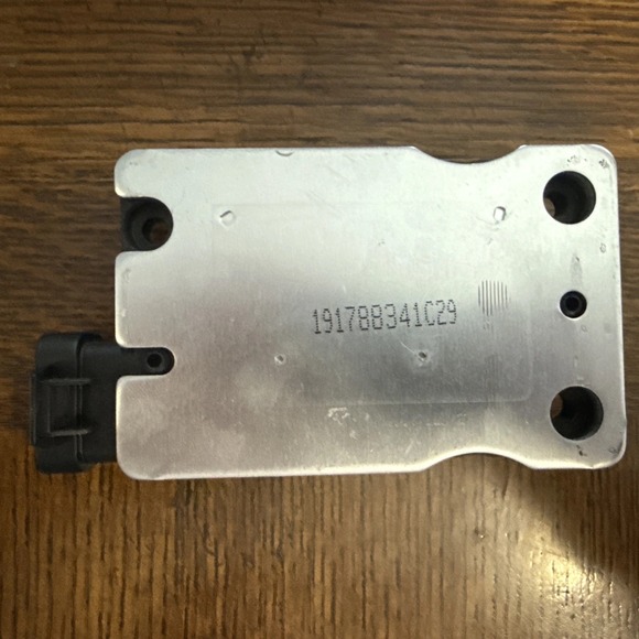 GM Genuine Parts Other - GM Genuine Parts D1975F Ignition Control Module